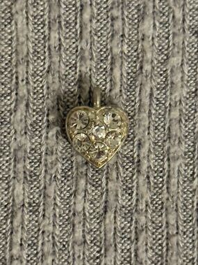 Vintage silver tone rhinestone embedded small heart shaped charm/pendant
